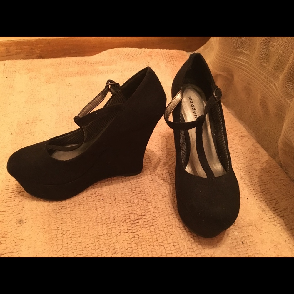 Steve Madden Mary Jane Wedges